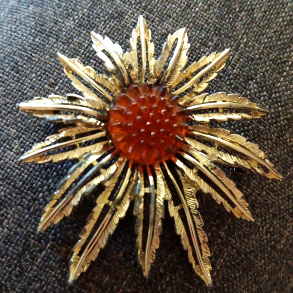 Vintage 1961 Sarah Coventry Star Burst Brooch Pin Artist Signed